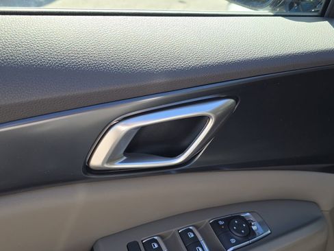 New 2026 Kia Carnival FWD image 19