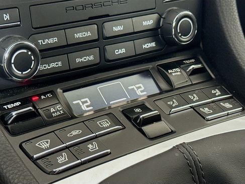 Certified 2024 Porsche 718 Cayman S RWD image 20