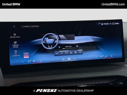 Used 2025 BMW 330i Sedan image 11