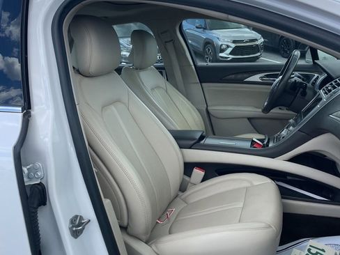 Used 2018 Lincoln MKZ Reserve w/ Climate Package FWD image 6