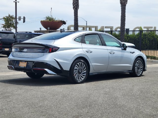 New 2026 Hyundai Sonata Limited FWD image 4