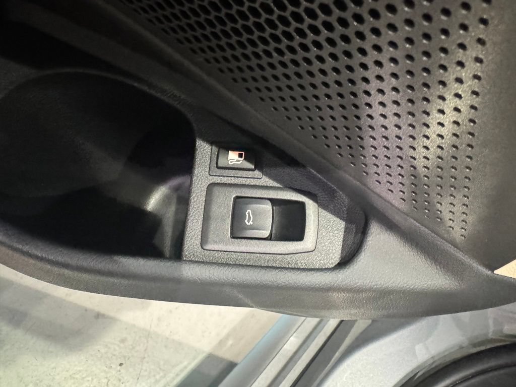 Used 2023 BMW 330e w/ M Sport Package RWD image 15