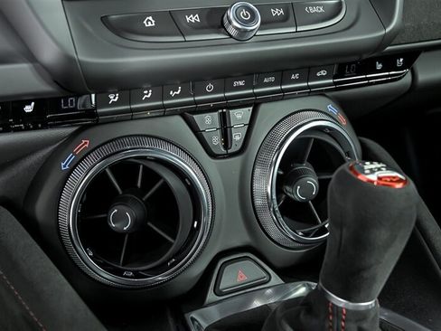 Used 2018 Chevrolet Camaro ZL1 RWD image 29