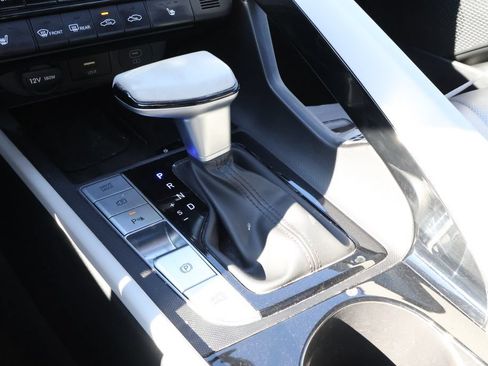 Used 2024 Hyundai Elantra Limited FWD image 28