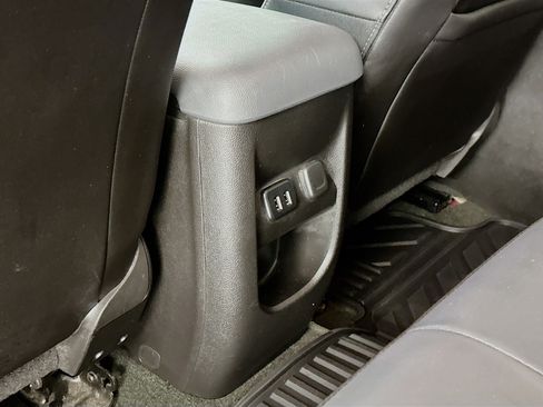 Used 2016 Chevrolet Colorado Z71 AWD/4WD image 28