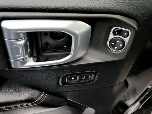 Used 2019 Jeep Wrangler Unlimited Sahara w/ Dual Top Group image 21