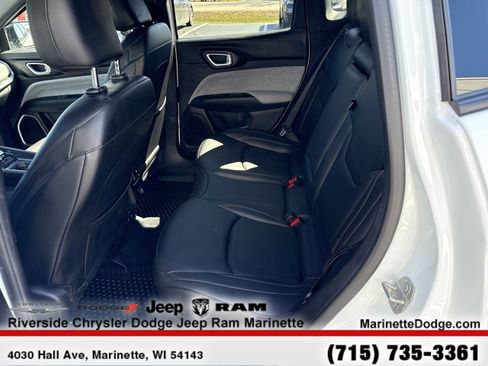 Used 2023 Jeep Compass Latitude image 24
