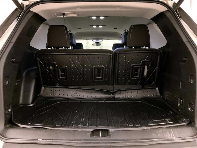 Used 2021 Chevrolet Traverse LT FWD image 34