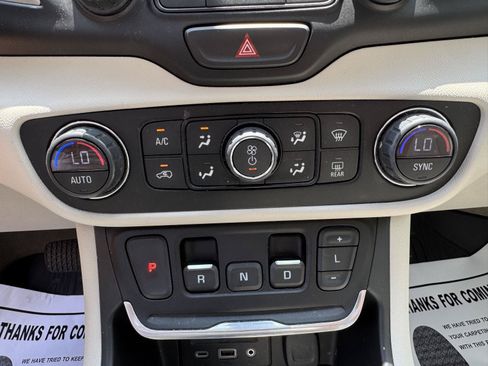 Used 2020 GMC Terrain Denali w/ Denali Premium Package AWD/4WD image 24