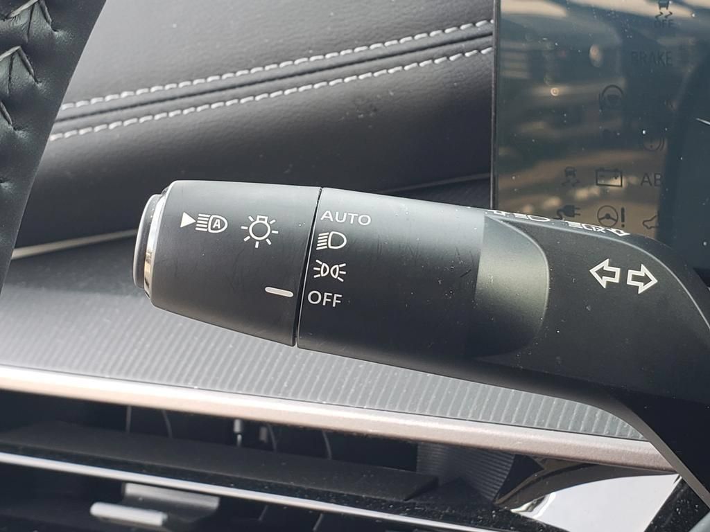 Certified 2025 Nissan Murano SV AWD/4WD image 37