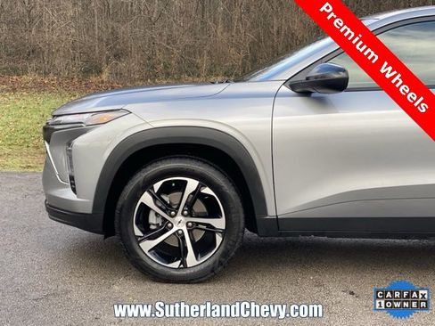 Certified 2025 Chevrolet Trax RS w/ Driver Confidence Package image 10