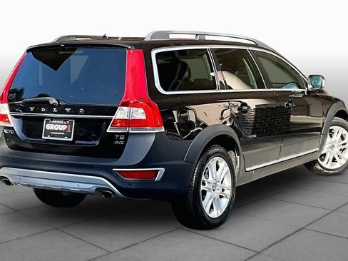 Used 2016 Volvo XC70 T5 Premier w/ Proximity Package AWD/4WD image 13