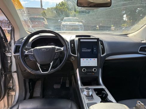 Used 2023 Ford Edge SEL AWD/4WD image 9
