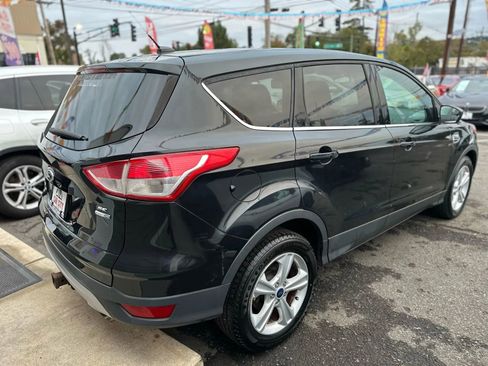 Used 2015 Ford Escape SE image 5