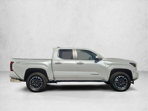Certified 2025 Toyota Tacoma TRD Sport AWD/4WD image 4