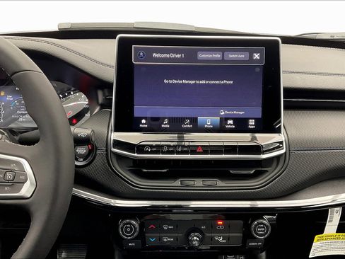 New 2026 Jeep Compass Latitude image 7