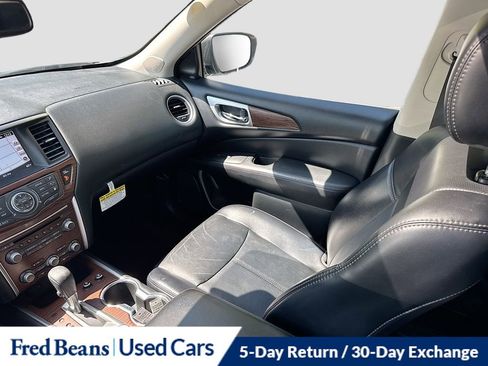Used 2019 Nissan Pathfinder Platinum image 26
