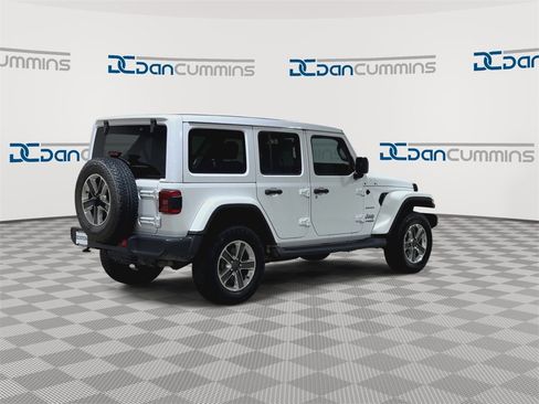 Used 2020 Jeep Wrangler Unlimited Sahara image 8