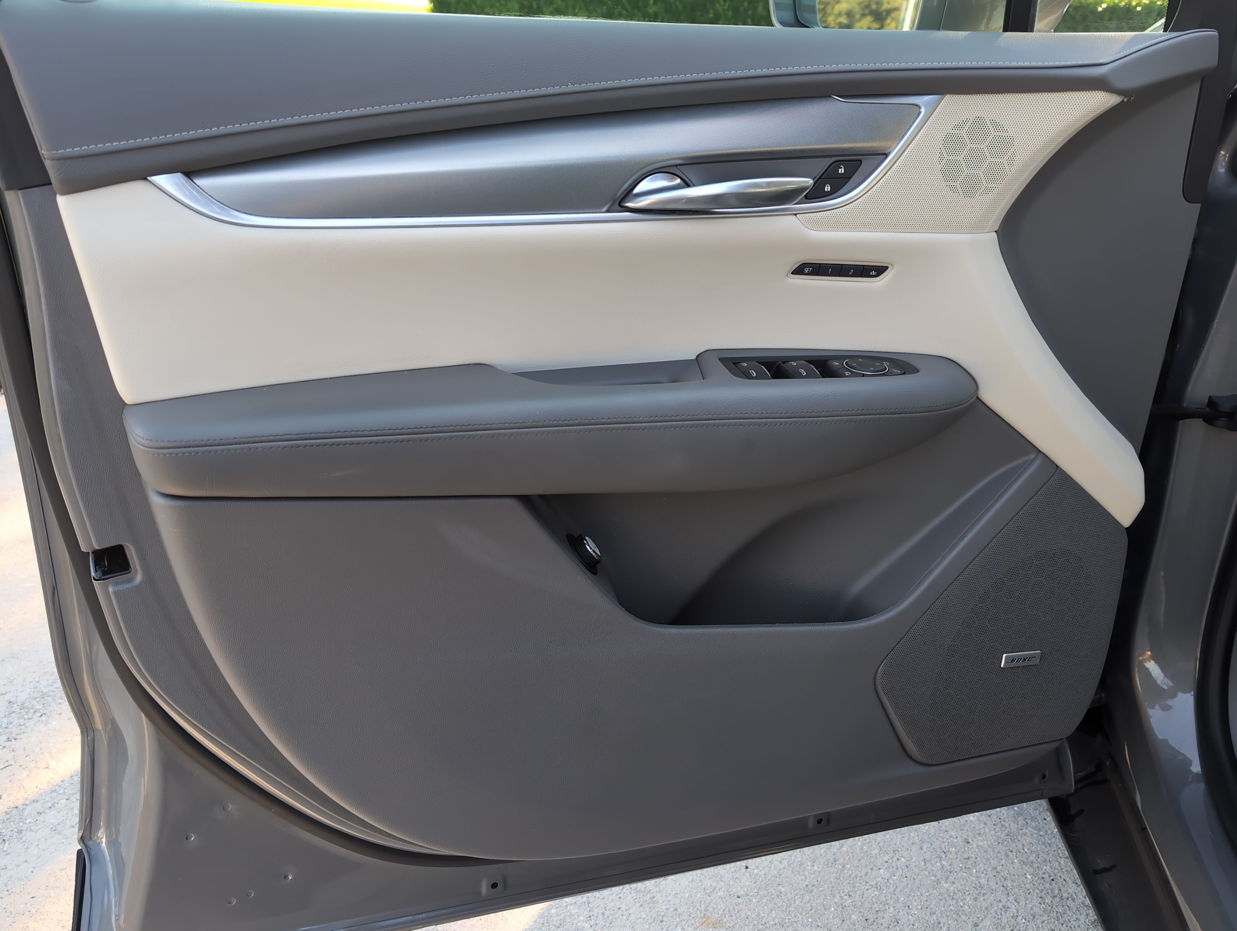 Used 2017 Cadillac XT5 Luxury w/ Driver Awareness Package FWD image 14
