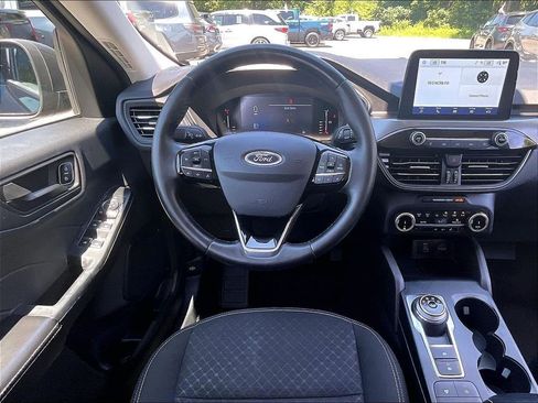 Used 2024 Ford Escape Active AWD/4WD image 17
