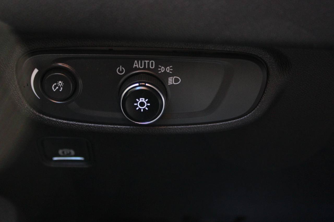Used 2023 GMC Terrain SLE w/ Driver Convenience Package AWD/4WD image 27