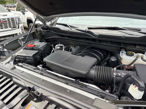 Used 2024 Chevrolet Silverado 1500 LT Trail Boss w/ Convenience Package II AWD/4WD image 35