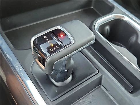 Used 2024 Chevrolet Silverado 1500 LTZ AWD/4WD image 12