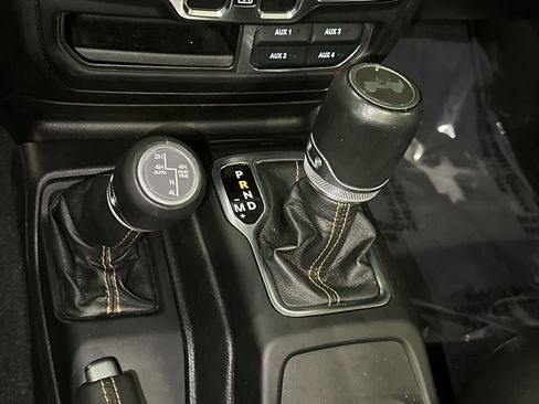 Used 2021 Jeep Wrangler Unlimited Sahara image 28