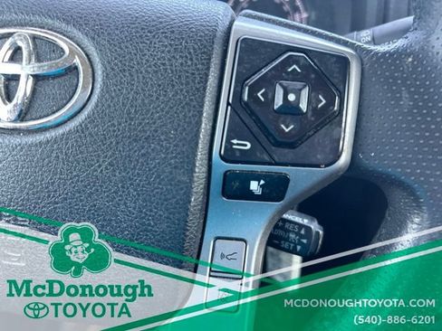 Used 2020 Toyota 4Runner SR5 AWD/4WD image 12