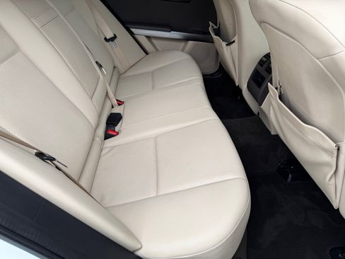 Used 2013 Mercedes-Benz GLK 350 4MATIC image 19