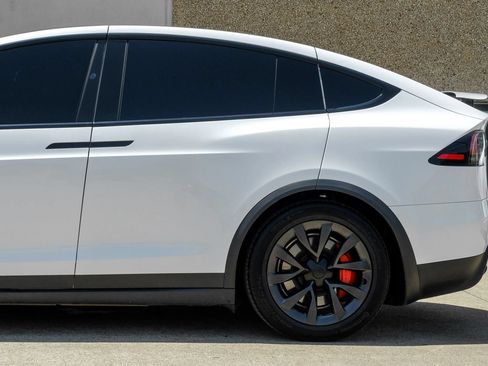 Used 2024 Tesla Model X Plaid AWD/4WD image 17