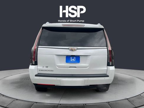 Used 2019 Cadillac Escalade ESV Platinum AWD/4WD image 4