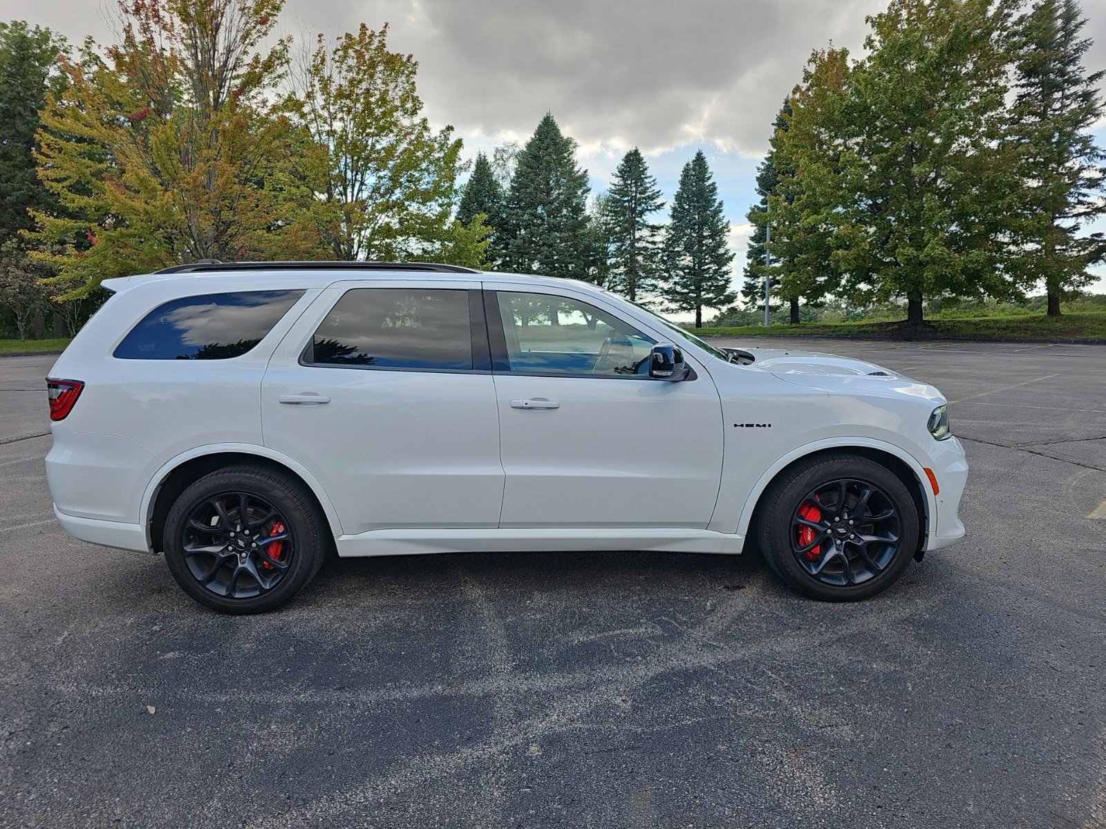 Used 2023 Dodge Durango R/T w/ Tow 'N Go Package AWD/4WD image 7