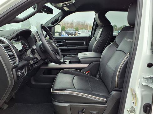 Used 2024 RAM 2500 Laramie w/ Sport Appearance Package image 7