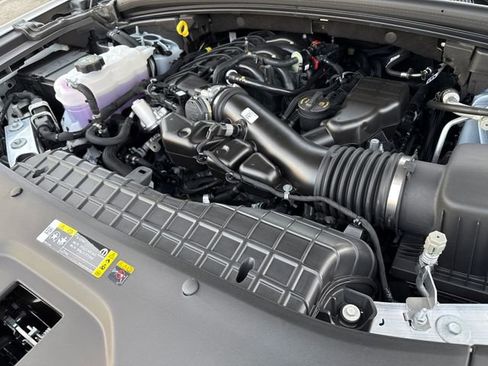 New 2025 Jeep Grand Cherokee L Laredo w/ Luxury Tech Group I image 13