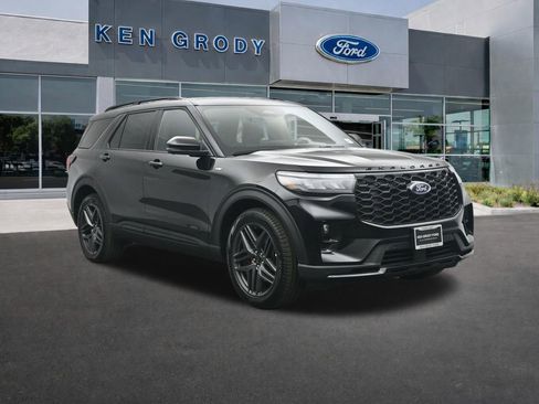 New 2026 Ford Explorer ST-Line w/ ST-Line Street Pack image 1