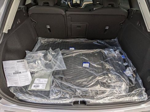 New 2026 Volvo XC60 B5 Plus w/ Protection Package Premier image 27