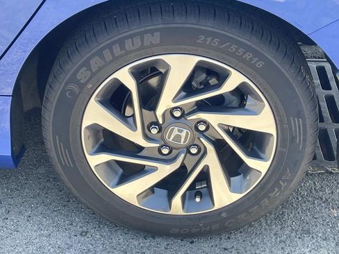 Used 2018 Honda Civic EX image 11