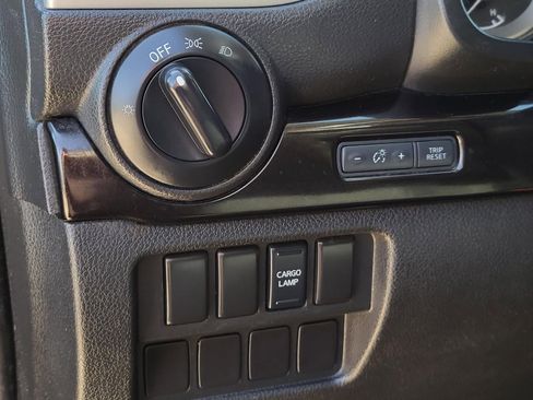 Certified 2017 Nissan Titan SV image 24