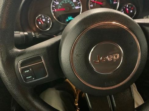 Used 2015 Jeep Wrangler Unlimited Sport AWD/4WD image 22