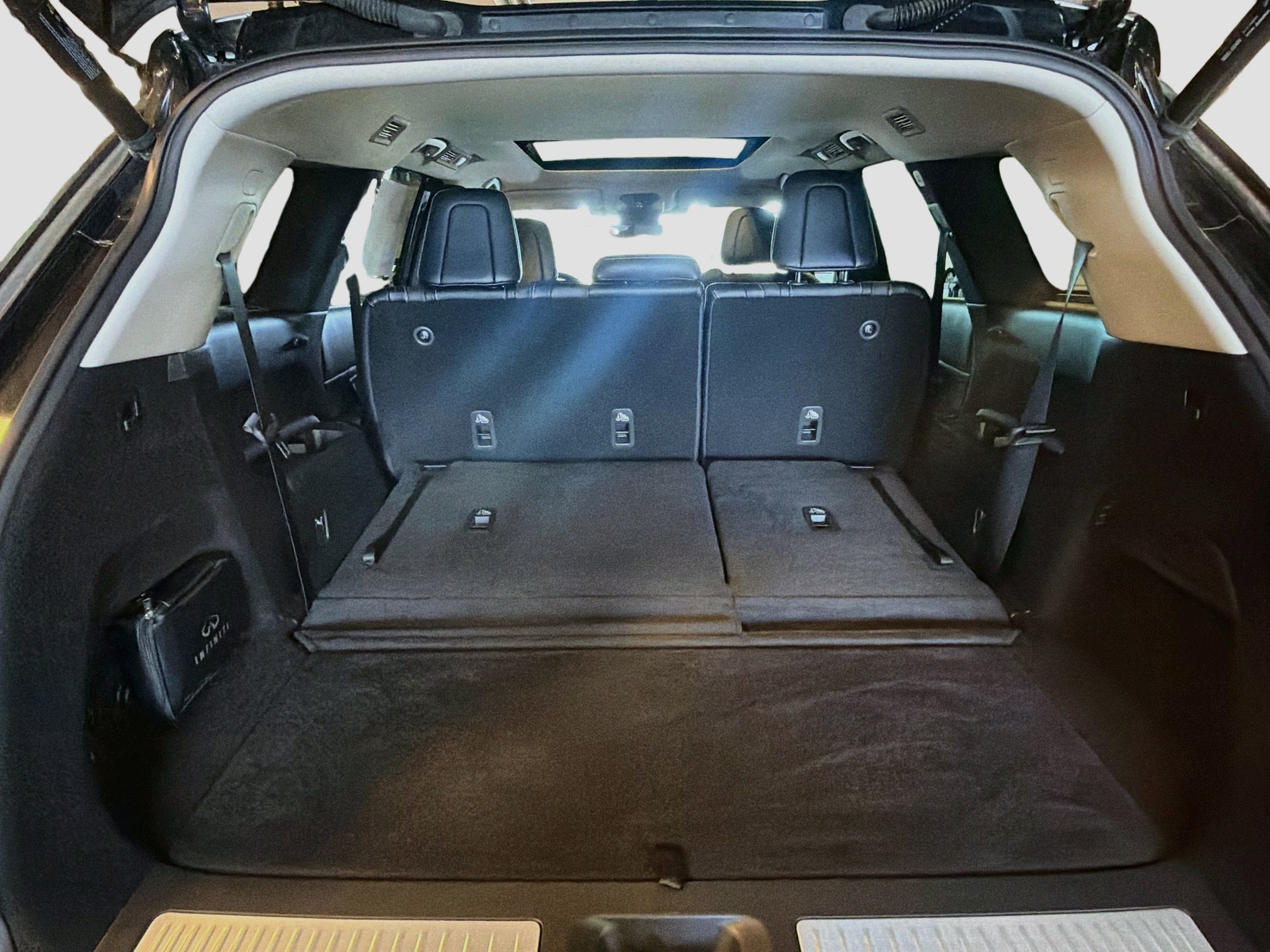 Used 2023 INFINITI QX60 Luxe w/ Cargo Package AWD/4WD image 32