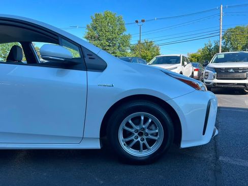 Used 2022 Toyota Prius LE FWD image 23