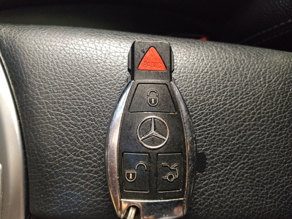 Used 2019 Mercedes-Benz GLC 300 4MATIC w/ Premium Package image 32