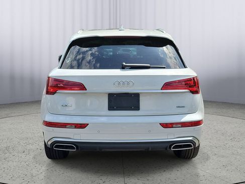 Used 2024 Audi Q5 e Premium Plus w/ Premium Plus Package AWD/4WD image 5