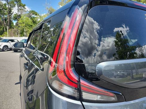 Used 2024 Kia Soul LX image 29