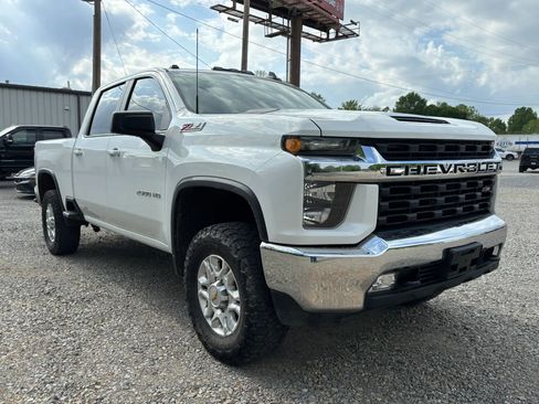 Used 2023 Chevrolet Silverado 2500 LT w/ Convenience Package AWD/4WD image 5