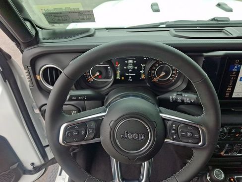 New 2026 Jeep Wrangler Unlimited Sahara AWD/4WD image 16