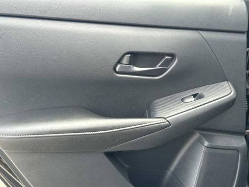 Certified 2024 Nissan Sentra SV FWD image 12