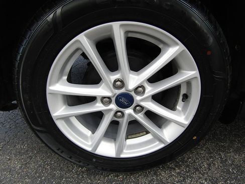 Used 2017 Ford Focus SE FWD image 33