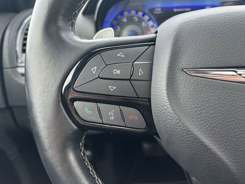 Used 2017 Chrysler 300 S w/ 300S Premium Group image 9